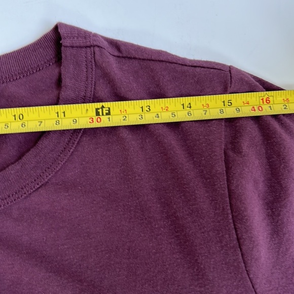 Pink Floyd Dark Side of the Moon maroon crew neck concert graphic t-shirt - Picture 10 of 12